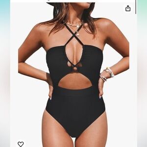 CUPSHE Women's One Piece Swimsuit Plunge Neckline Cutout Criss Cross
